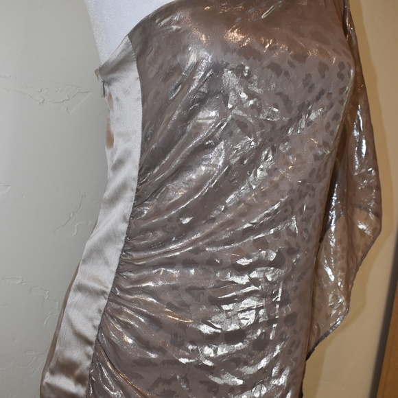 Bebe 1-Shoulder Drama SLV Dress - Picture 6 of 16